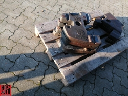 Brugte New Holland frontvægte 4 stk.  40 kg.